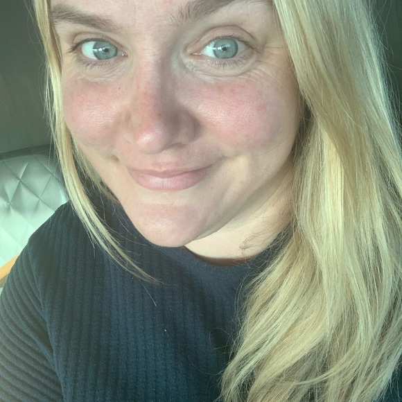 Meet your Posher, Michelle - Picture 1 of 1